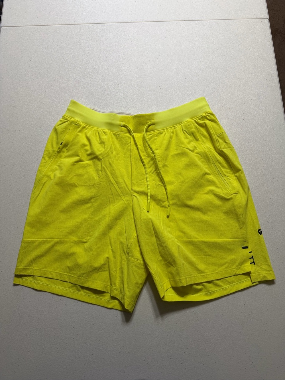 Lululemon License to Train Linerless Short 7" Men’s Medium Yellow Performance